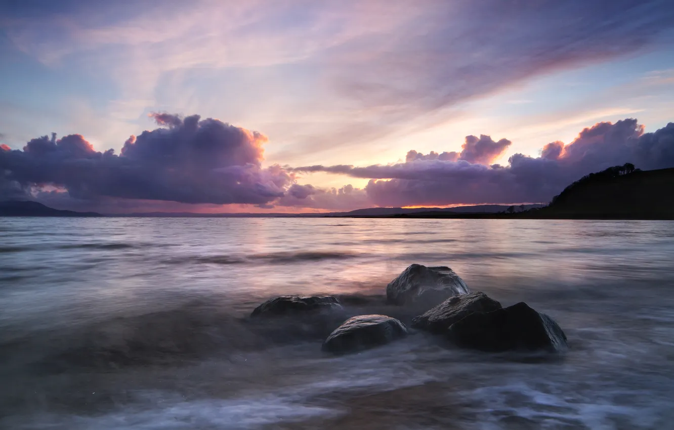 Фото обои waves, beach, sunset, clouds, rocks, Ocean