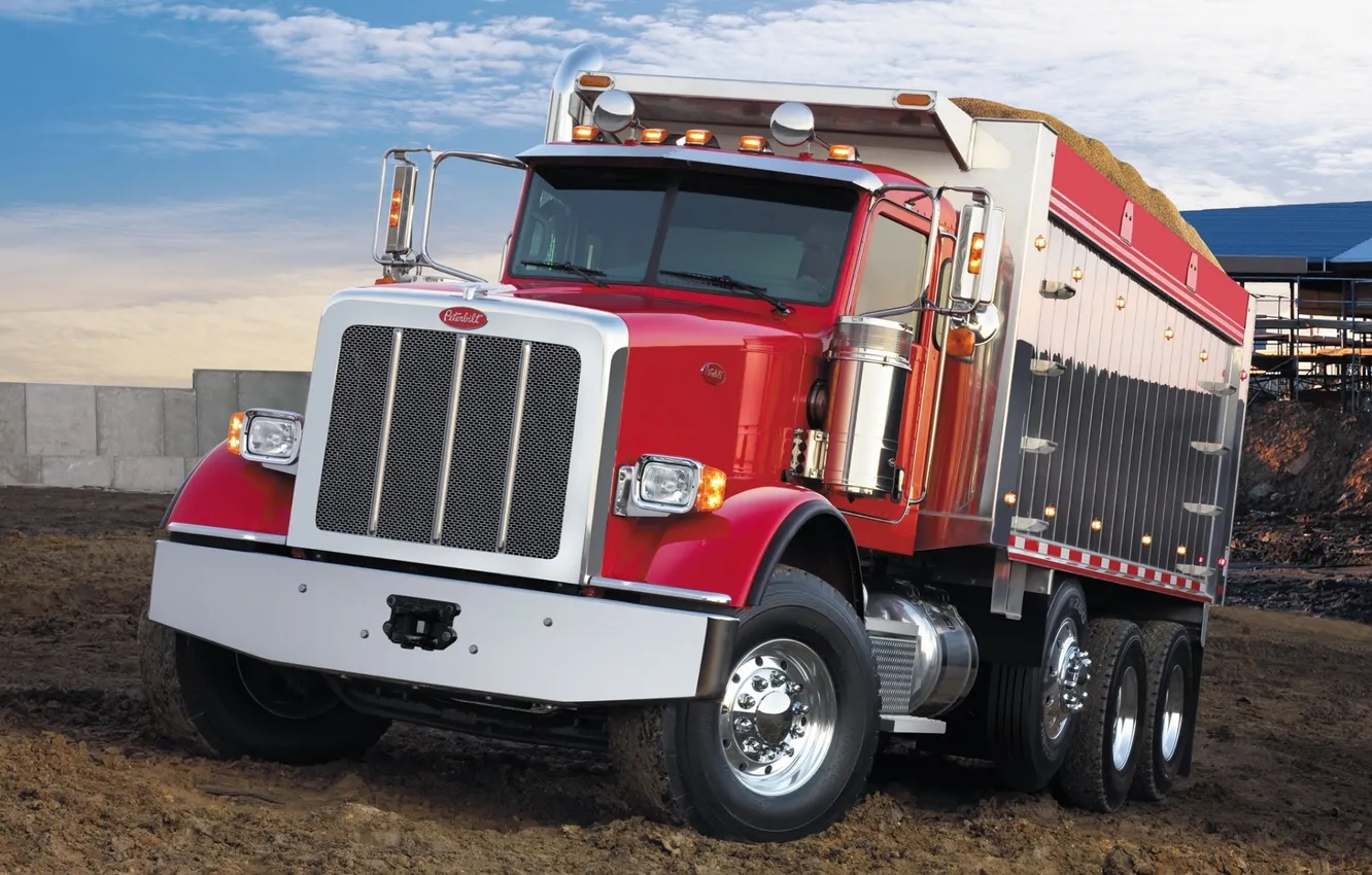 Фото обои небо, красный, грузовик, передок, Peterbilt, Dump Truck, 367