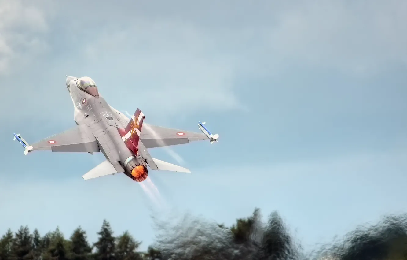 Фото обои небо, истребитель, взлет, Fighting Falcon, F-16C, «Файтинг Фалкон»