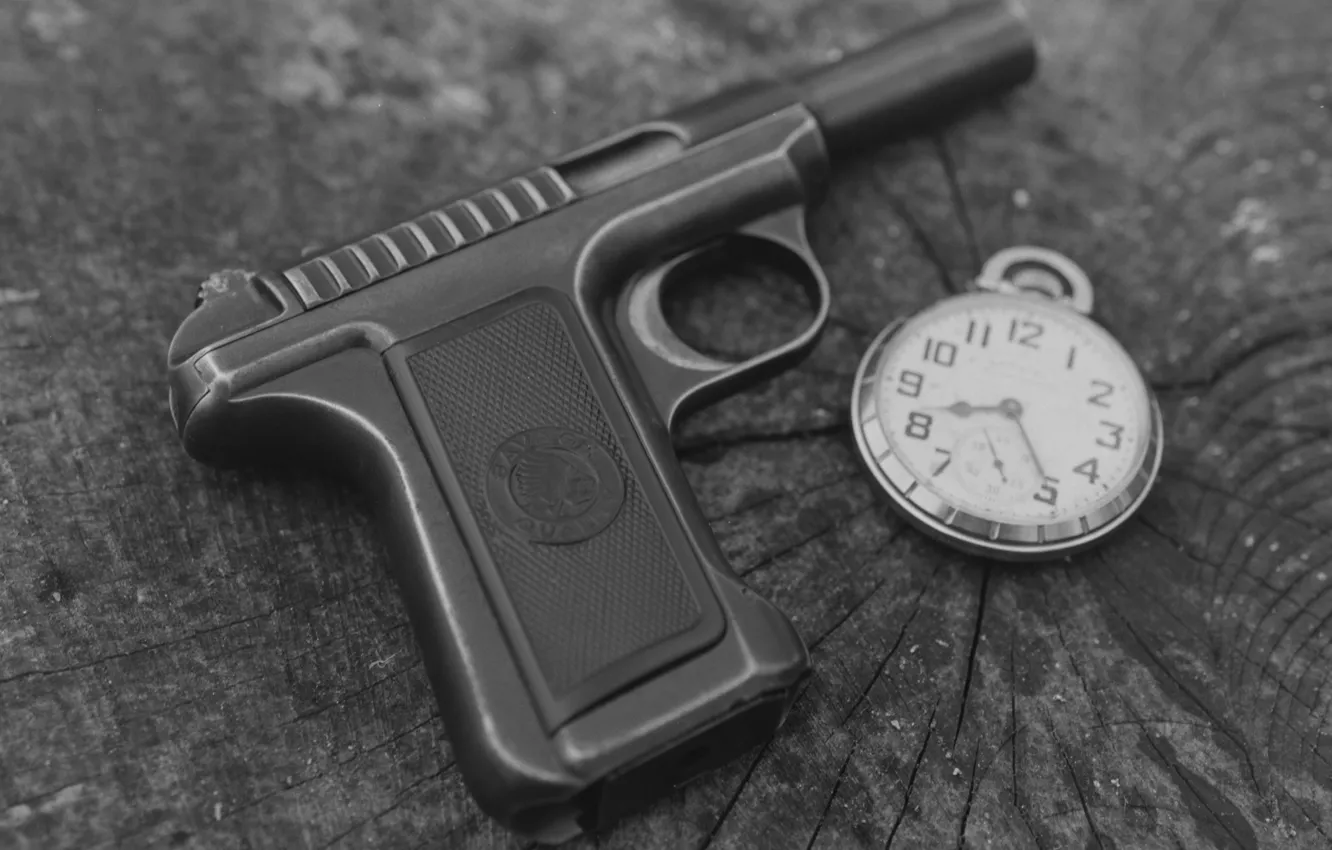 Фото обои пистолет, оружие, часы, Savage, 1907