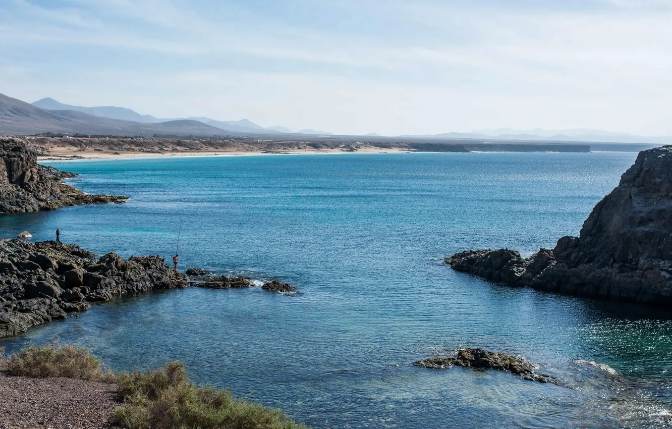 Фото обои море, камни, берег, рыбаки, Испания, Канары, El Cotillo