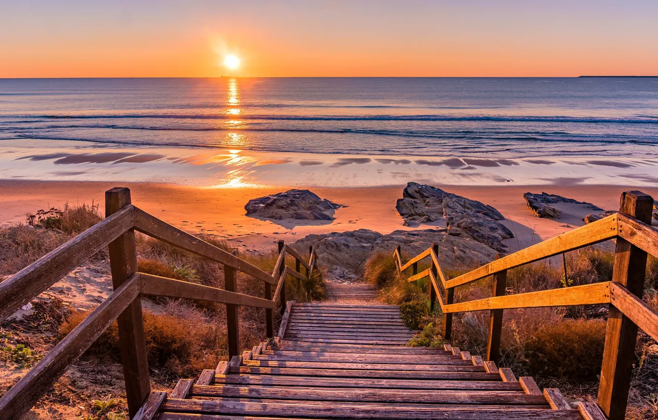 Фото обои горизонт, лестница, закат солнца, морской берег
