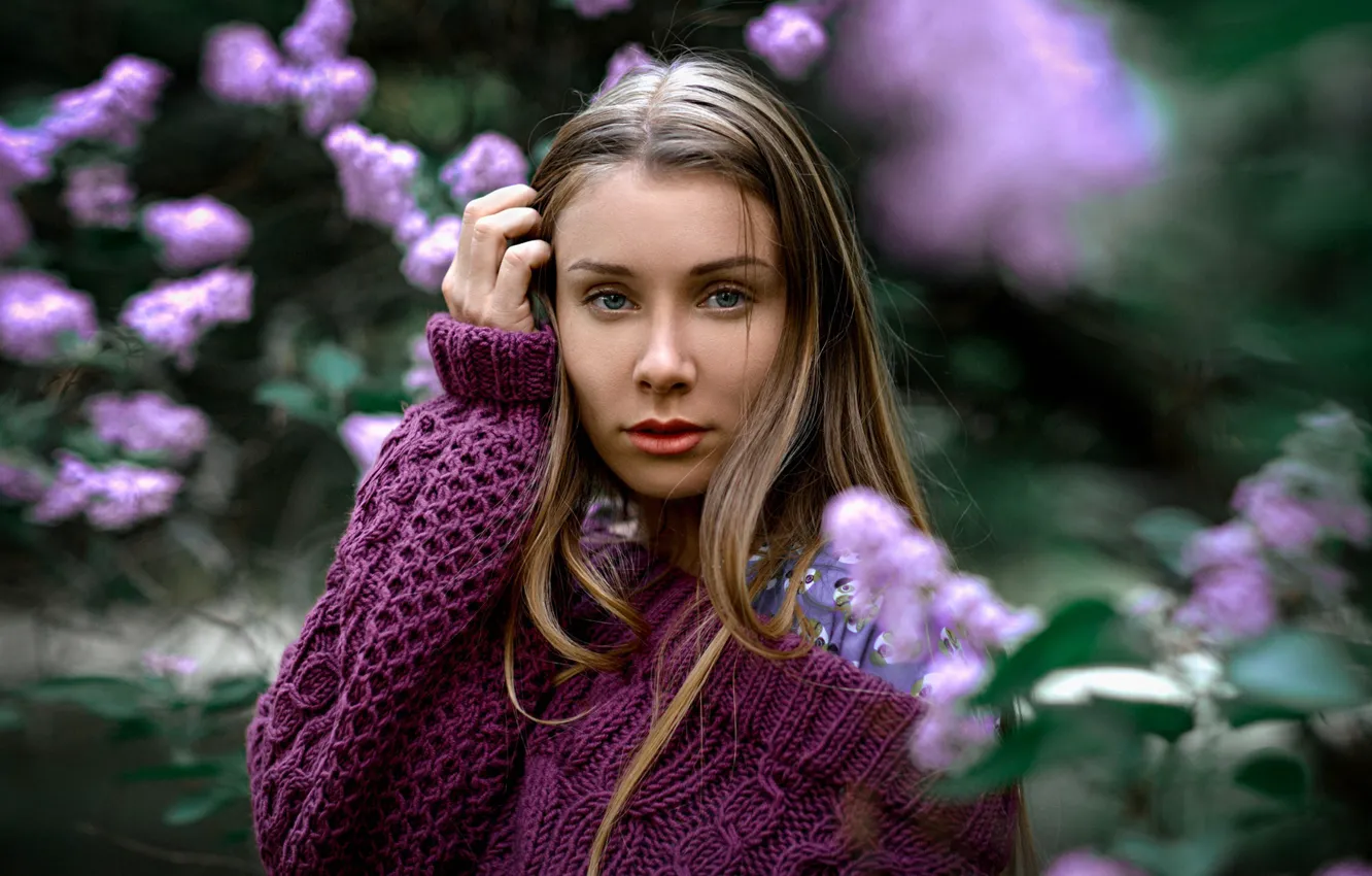 Фото обои взгляд, девушка, лицо, рука, портрет, свитер, боке, Александр Куренной