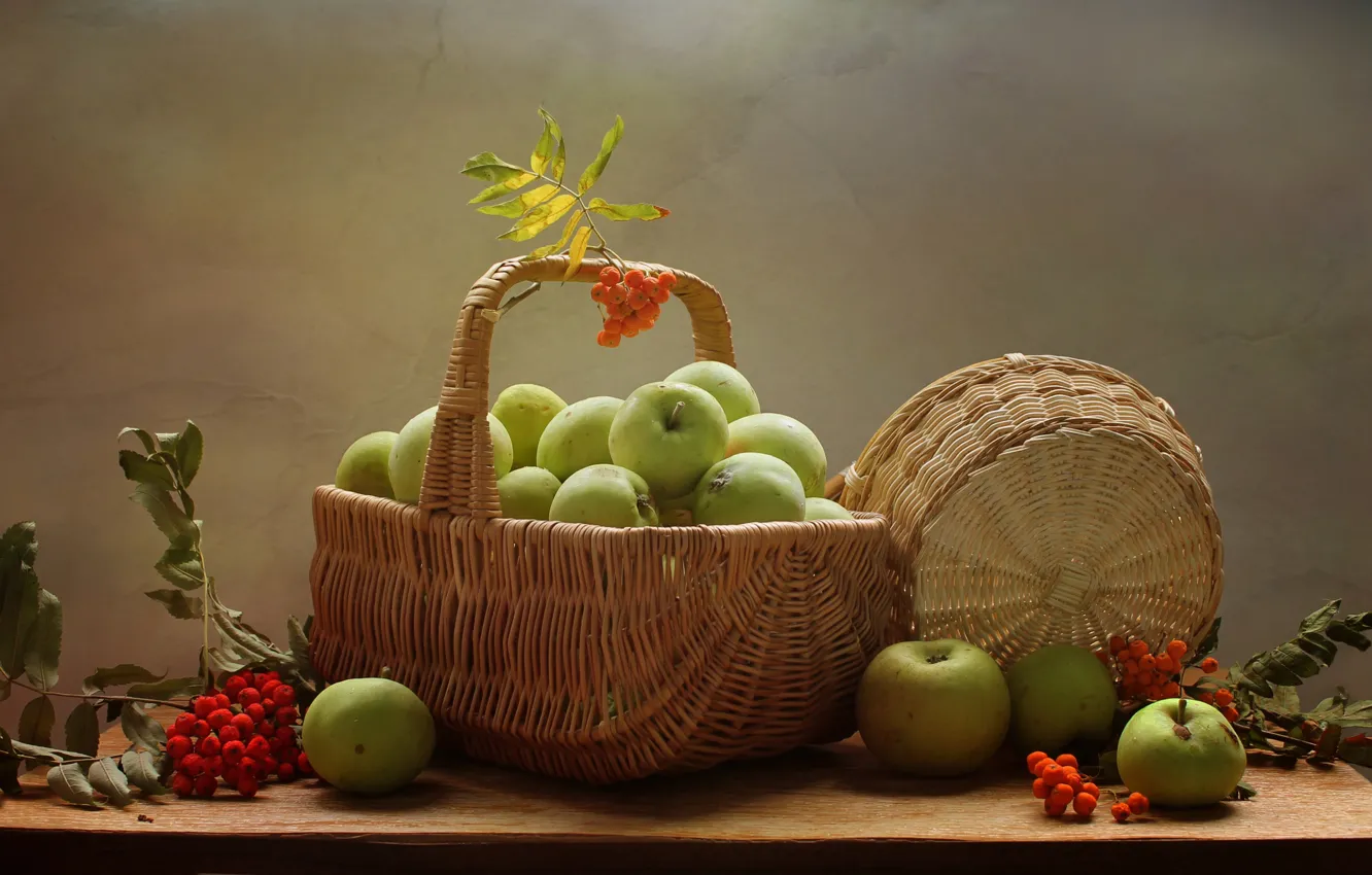Фото обои лето, яблоки, август, натюрморт, рябина, корзины