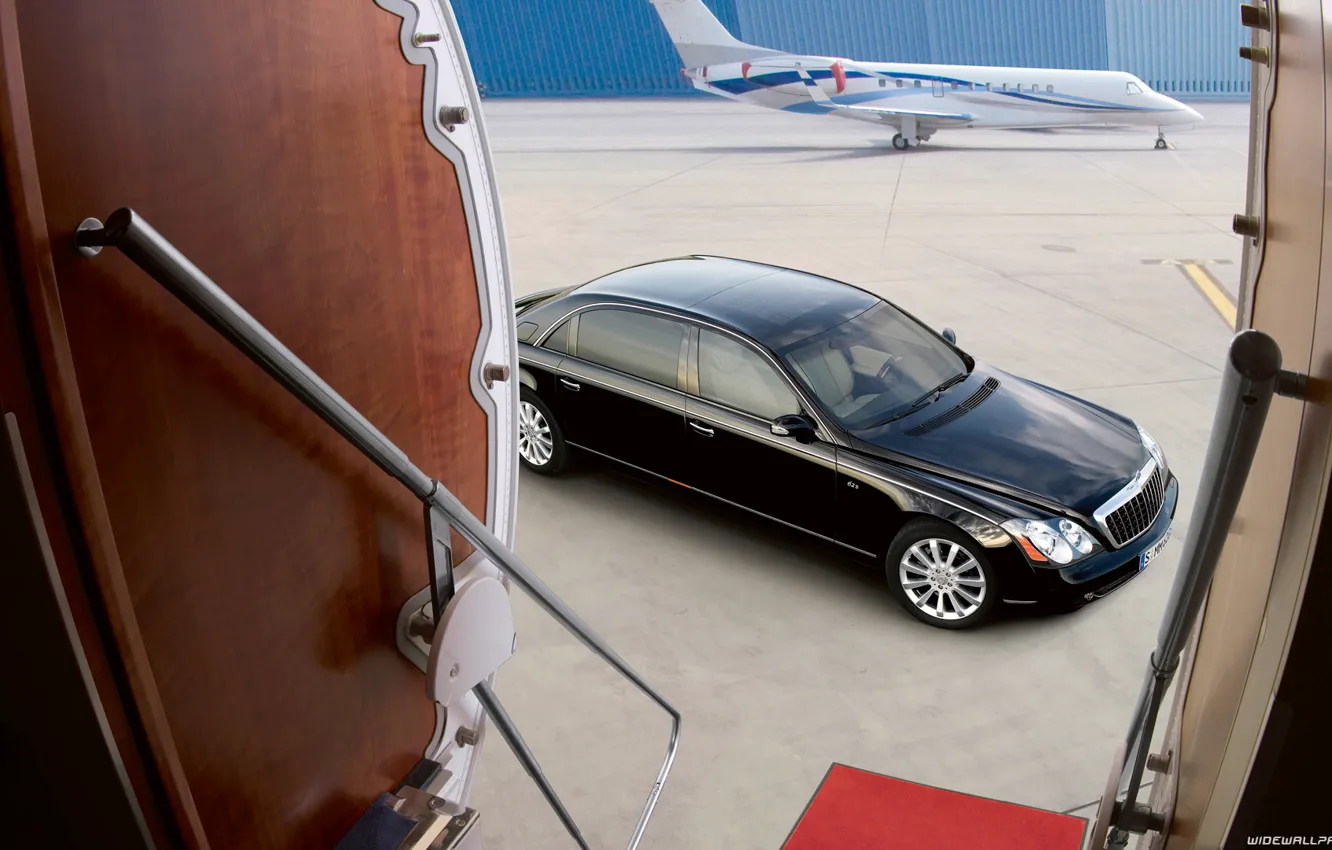 Фото обои car, машина, Maybach, plane, car and plane