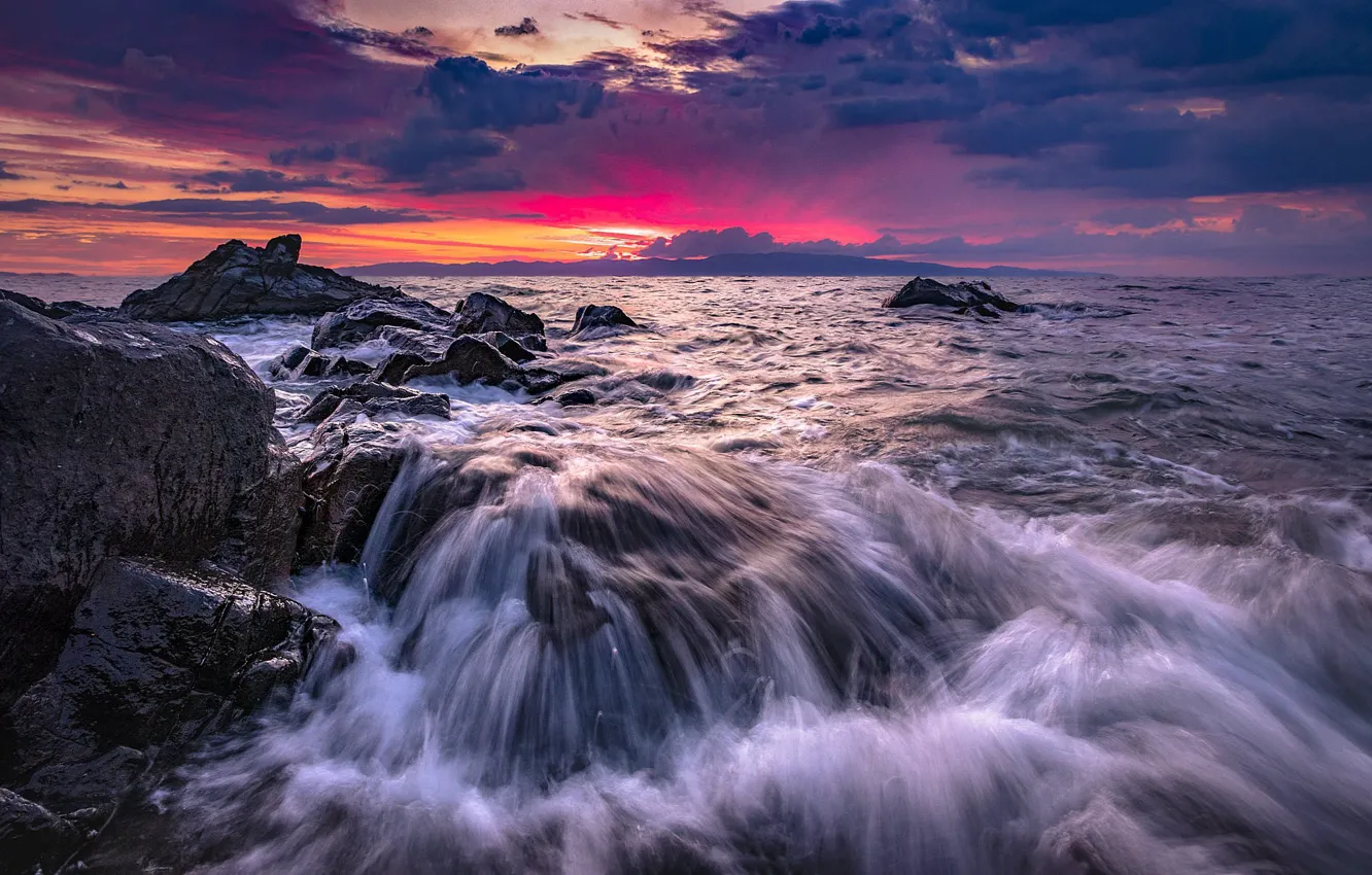 Фото обои море, волны, закат, камни, скалы, марина