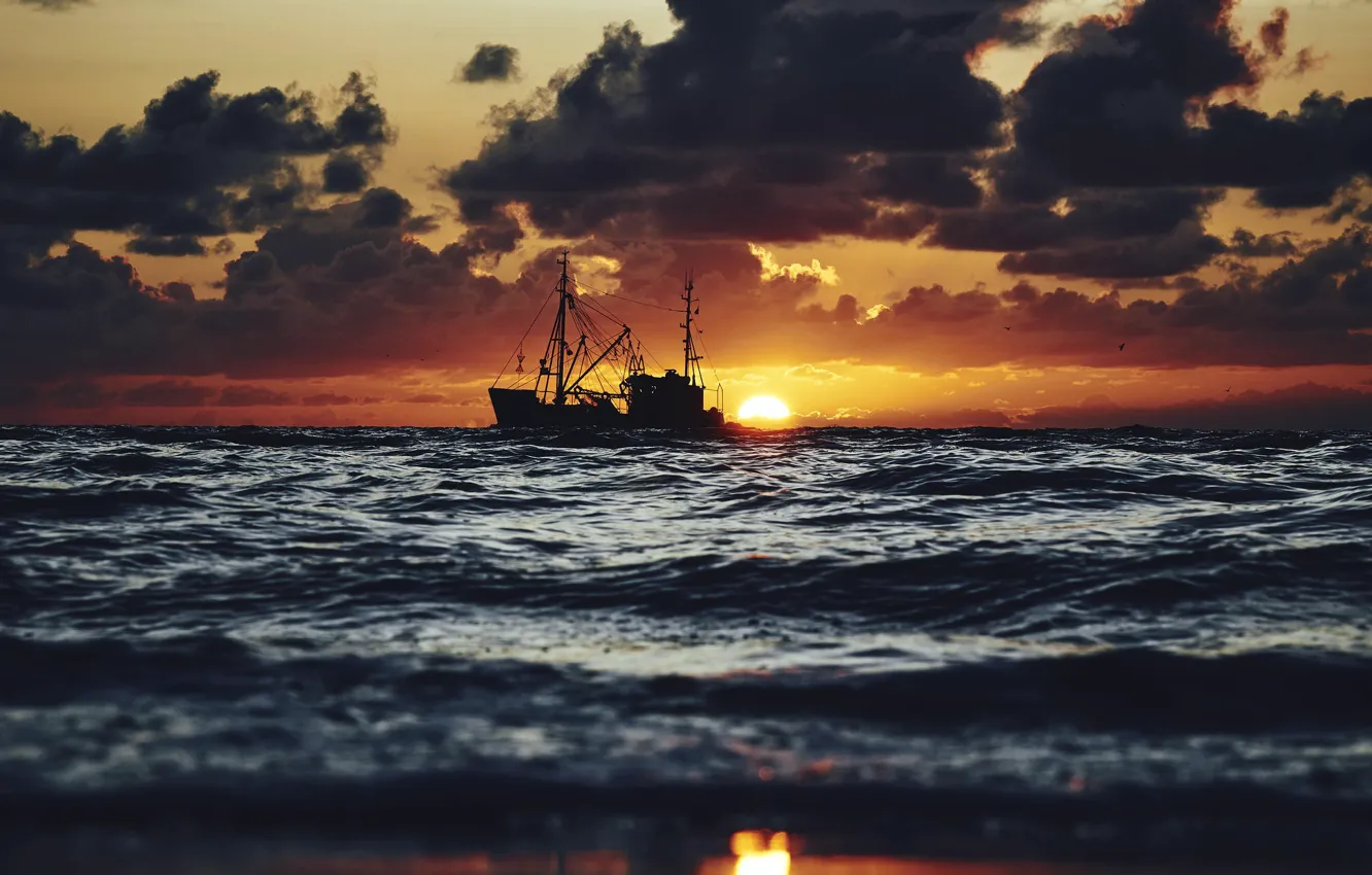 Фото обои море, закат, корабль