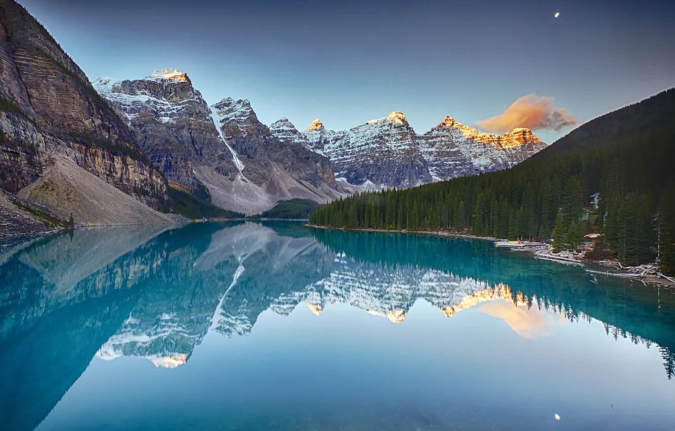 Фото обои лес, небо, деревья, горы, озеро, скалы, Канада, Alberta
