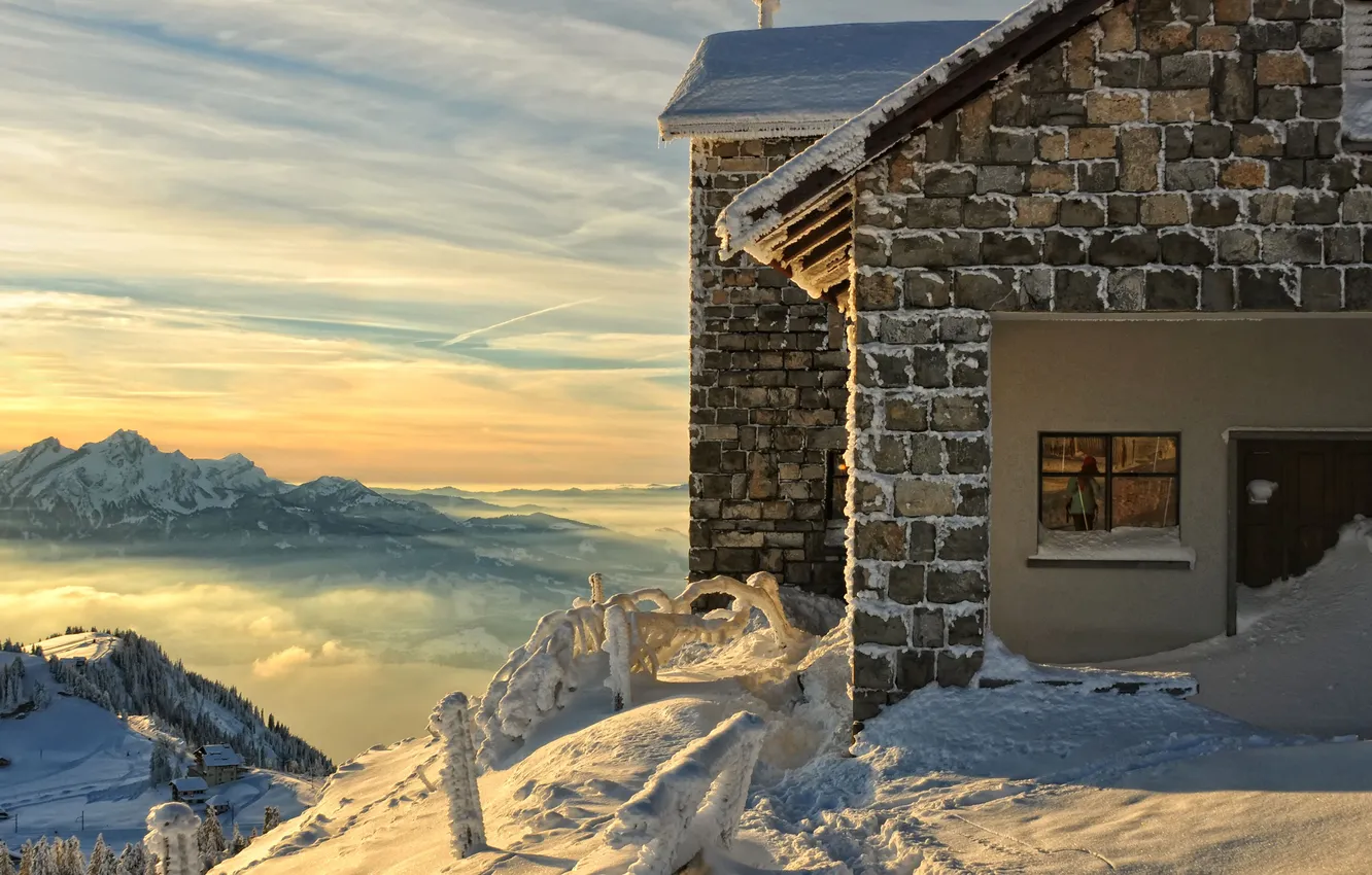 Фото обои снег, горы, дом, высота, курорт