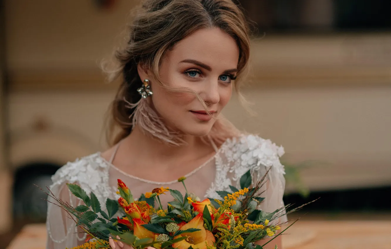 Фото обои взгляд, портрет, букет, Юлия Дэй