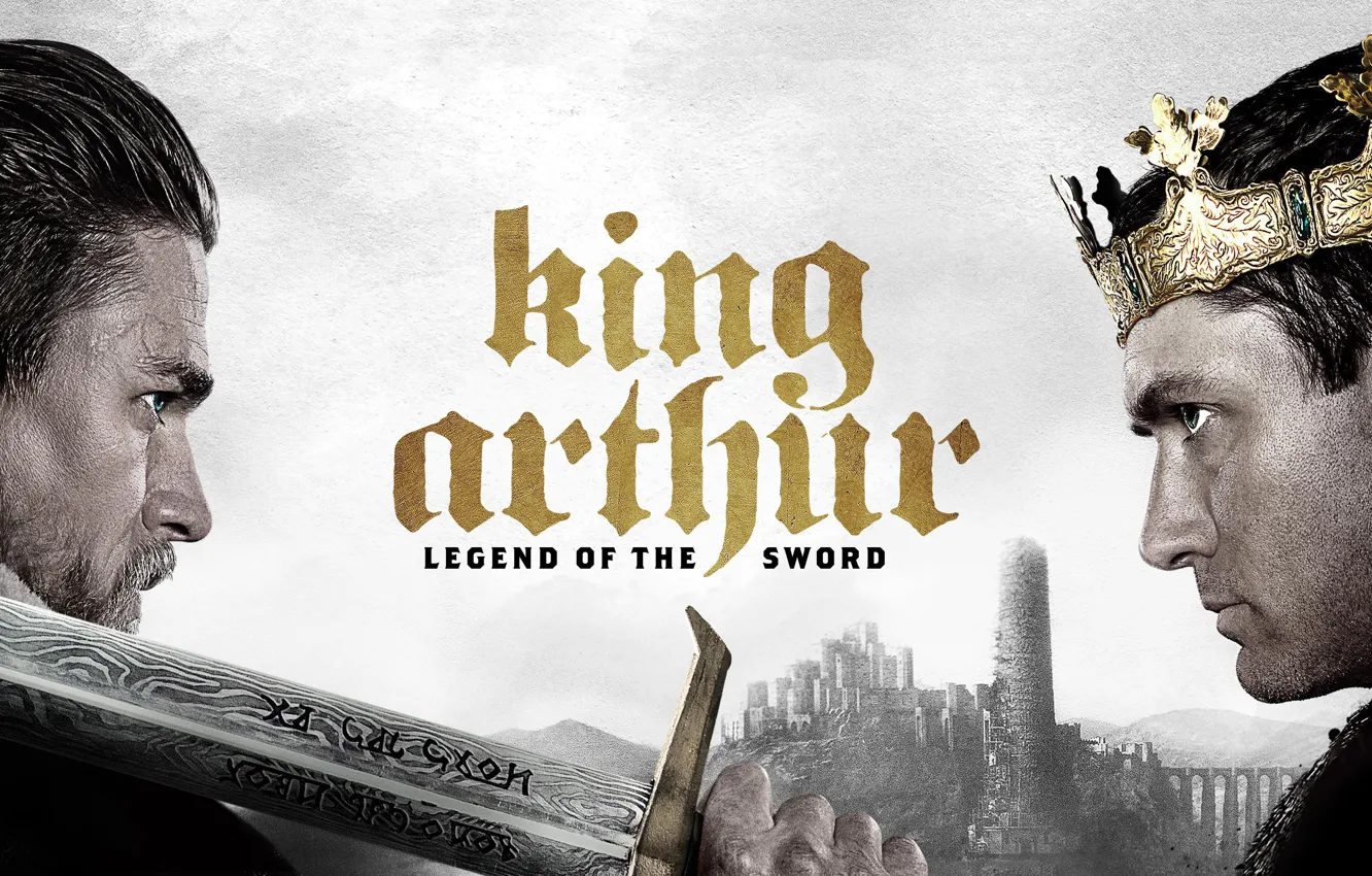 Фото обои cinema, sword, crown, man, movie, ken, Jude Law, blade
