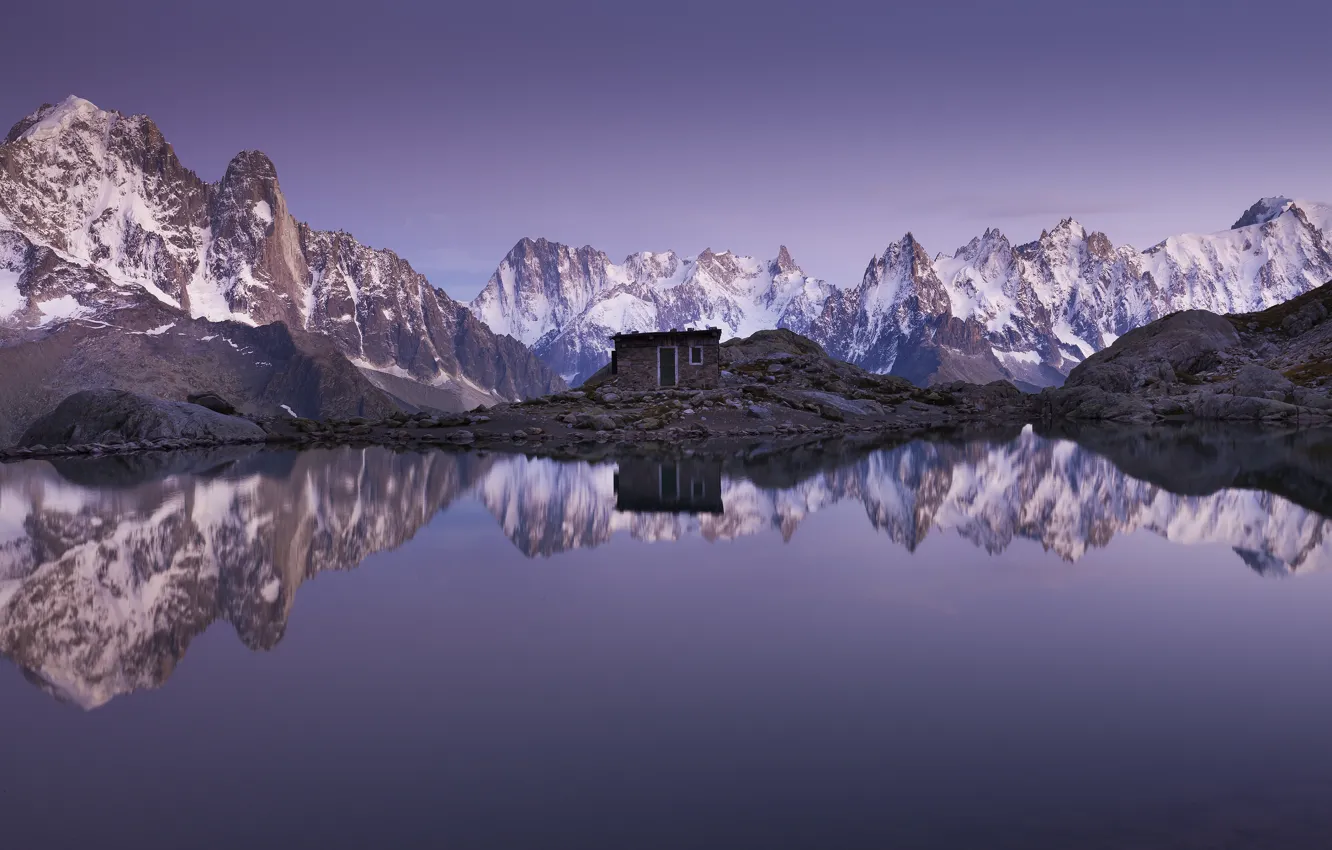 Фото обои горы, озеро, отражение, Франция, Альпы, хижина, France, Alps