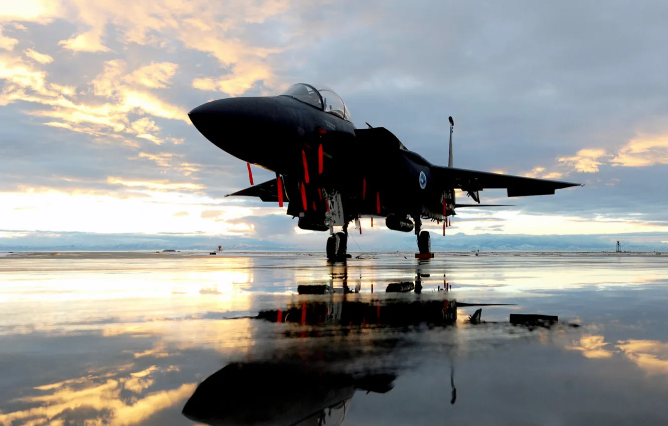 Фото обои отражение, аэродром, ВВС США, Douglas, McDonnell, F-15E, Strike Eagle, американский двухместный истребитель-бомбардировщик
