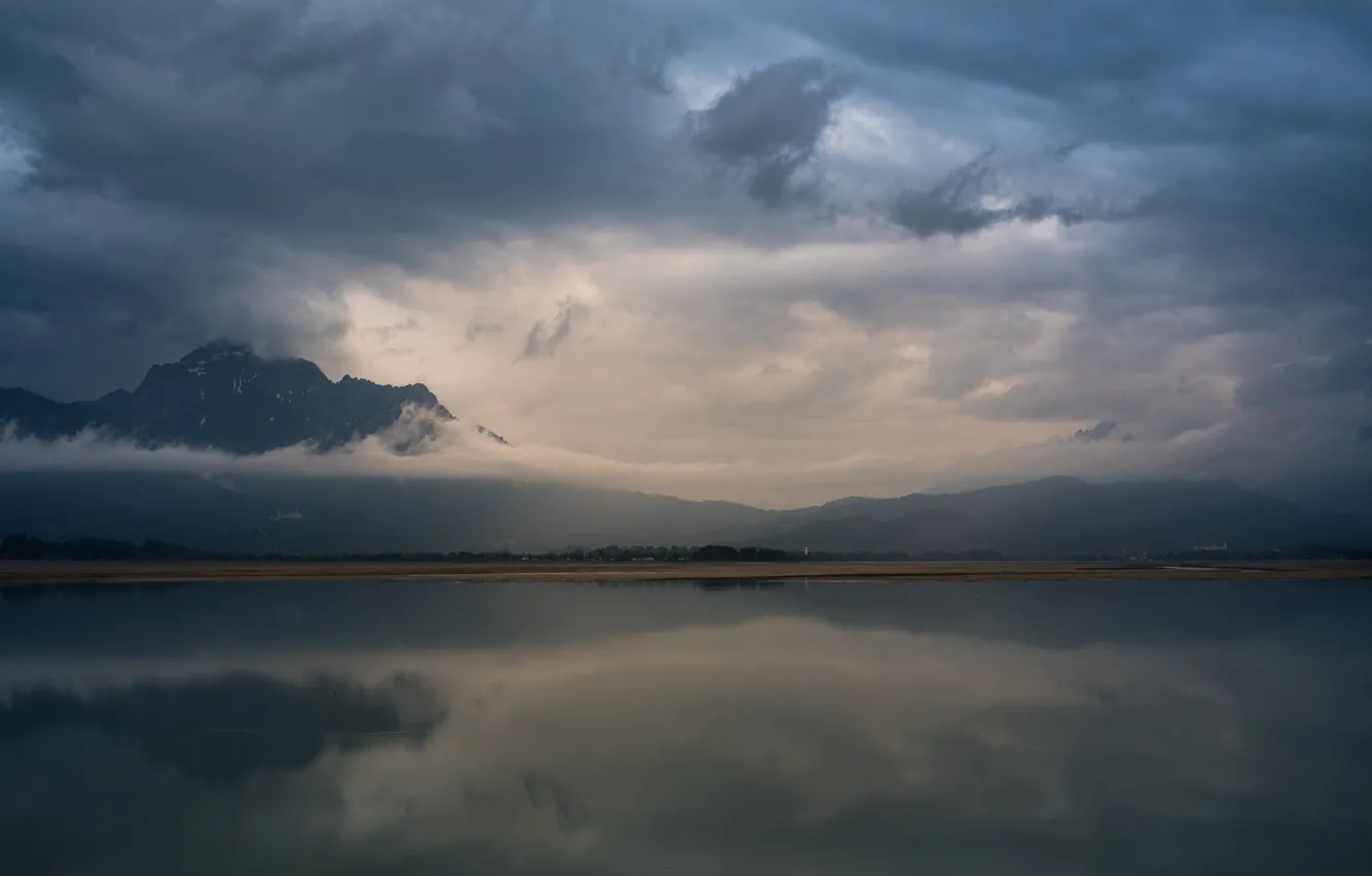 Фото обои небо, облака, горы, водоем