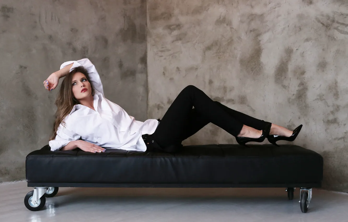 Фото обои woman, lovely, posing