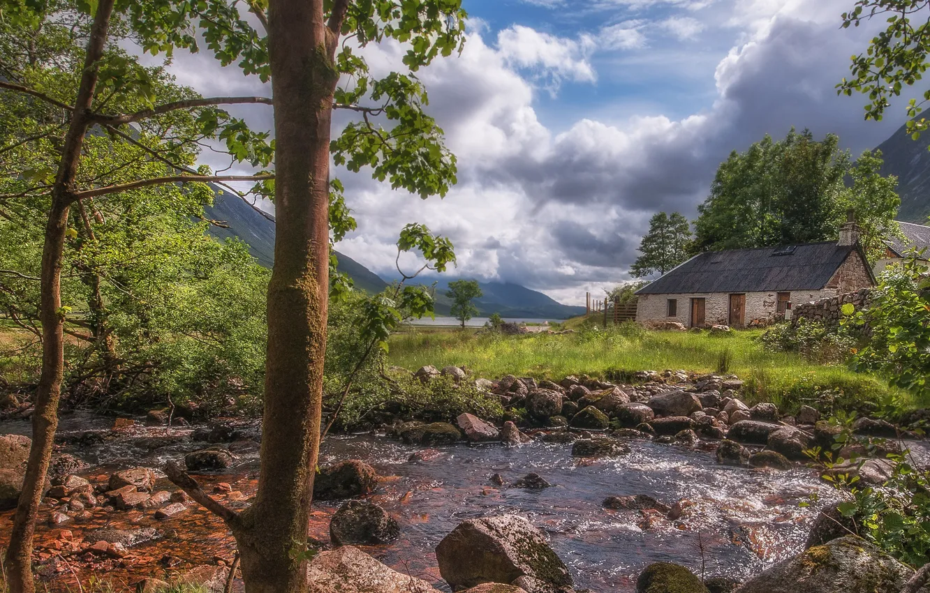 Фото обои деревья, озеро, Шотландия, домик, речка, Scotland, Loch Etive, Озеро Этив