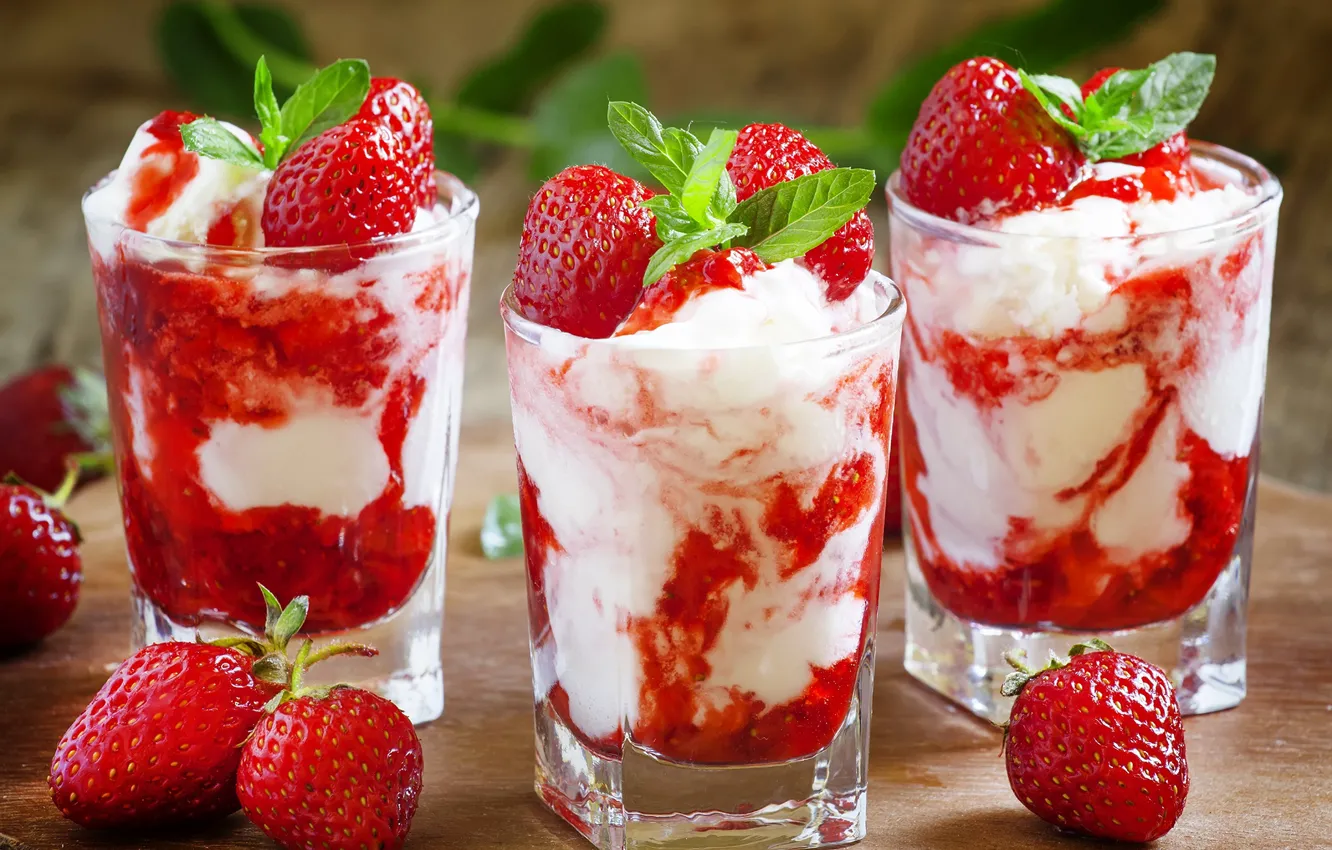Фото обои ягоды, клубника, мороженое, мята, десерт