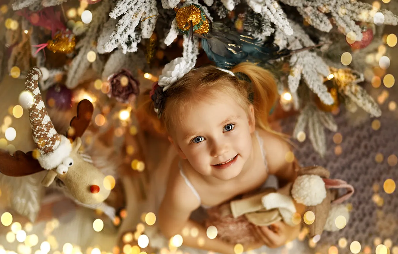 Фото обои праздник, игрушки, новый год, девочка, ёлка, ребёнок, боке, Анастасия Алексеева