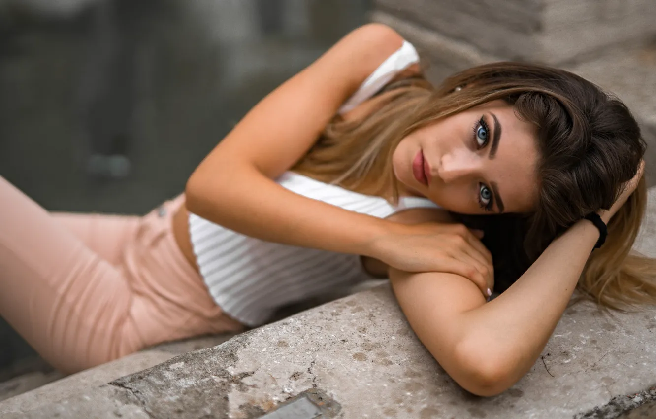 Фото обои глаза, взгляд, девушка, поза, блондинка, Marco Squassina, Fiorenza