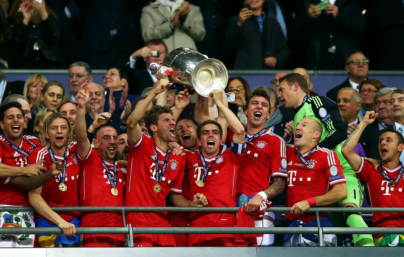 Фото обои Бавария, Футбол, Лига Чемпионов, Champions League, UEFA, Уэмбли, Bayern, Чемпионы