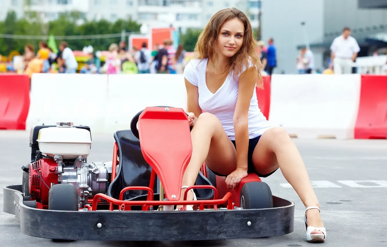 Фото обои devushka, karting, krasivaia