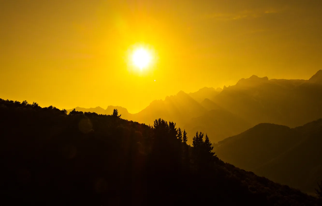 Фото обои солнце, горы, Испания, Кантабрия