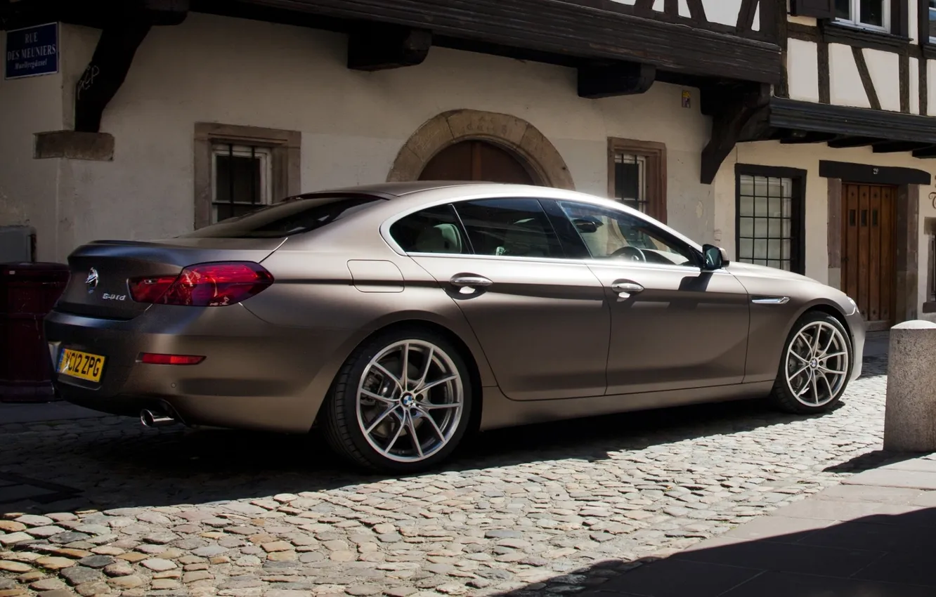 Фото обои фон, BMW, БМВ, вид сзади, Gran Coupe, Гран Купе, 640d, тень.здание