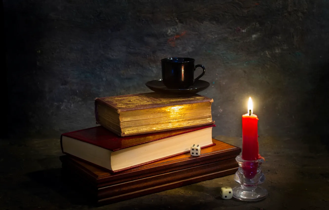 Фото обои книги, свеча, игральные кости
