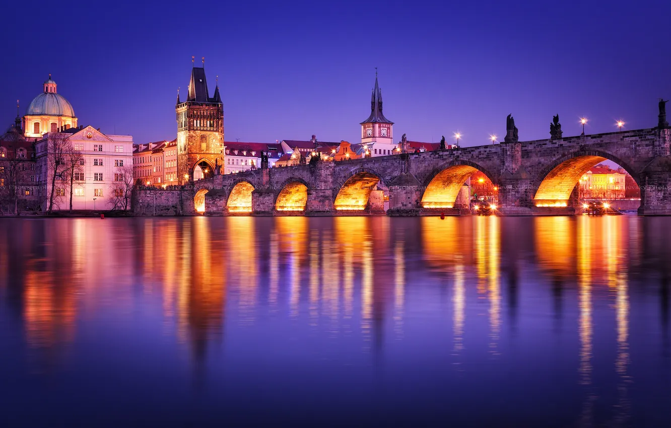 Фото обои вода, свет, город, огни, отражение, река, вечер, Прага