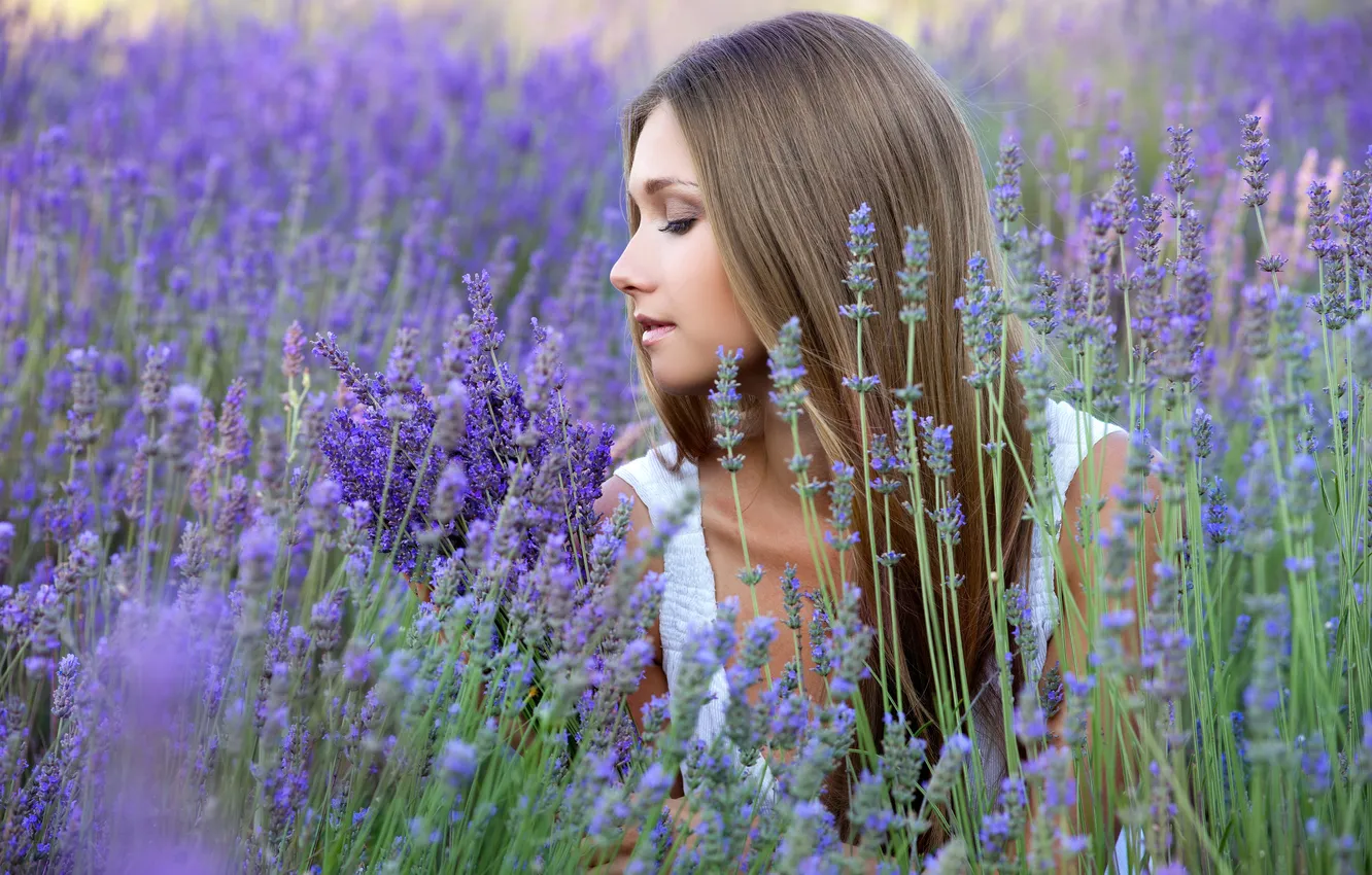 Фото обои поле, девушка, цветы, профиль, лаванда, светловолосая