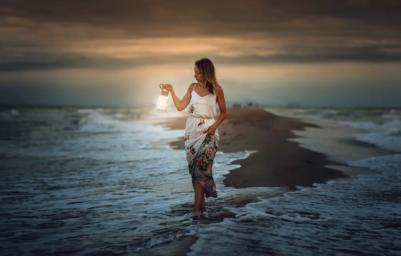 Фото обои море, девушка, берег, лампа