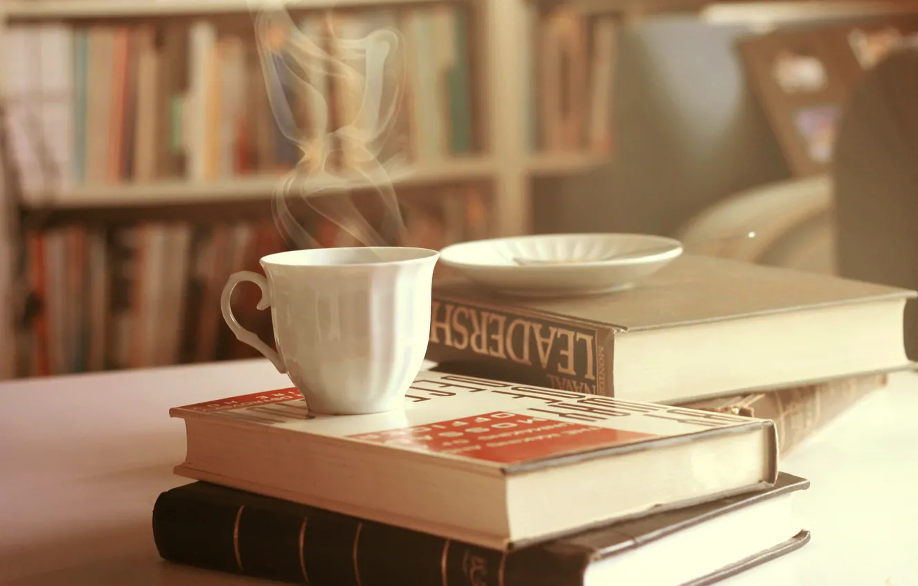 Фото обои книги, пар, кружка, чашка, блюдце