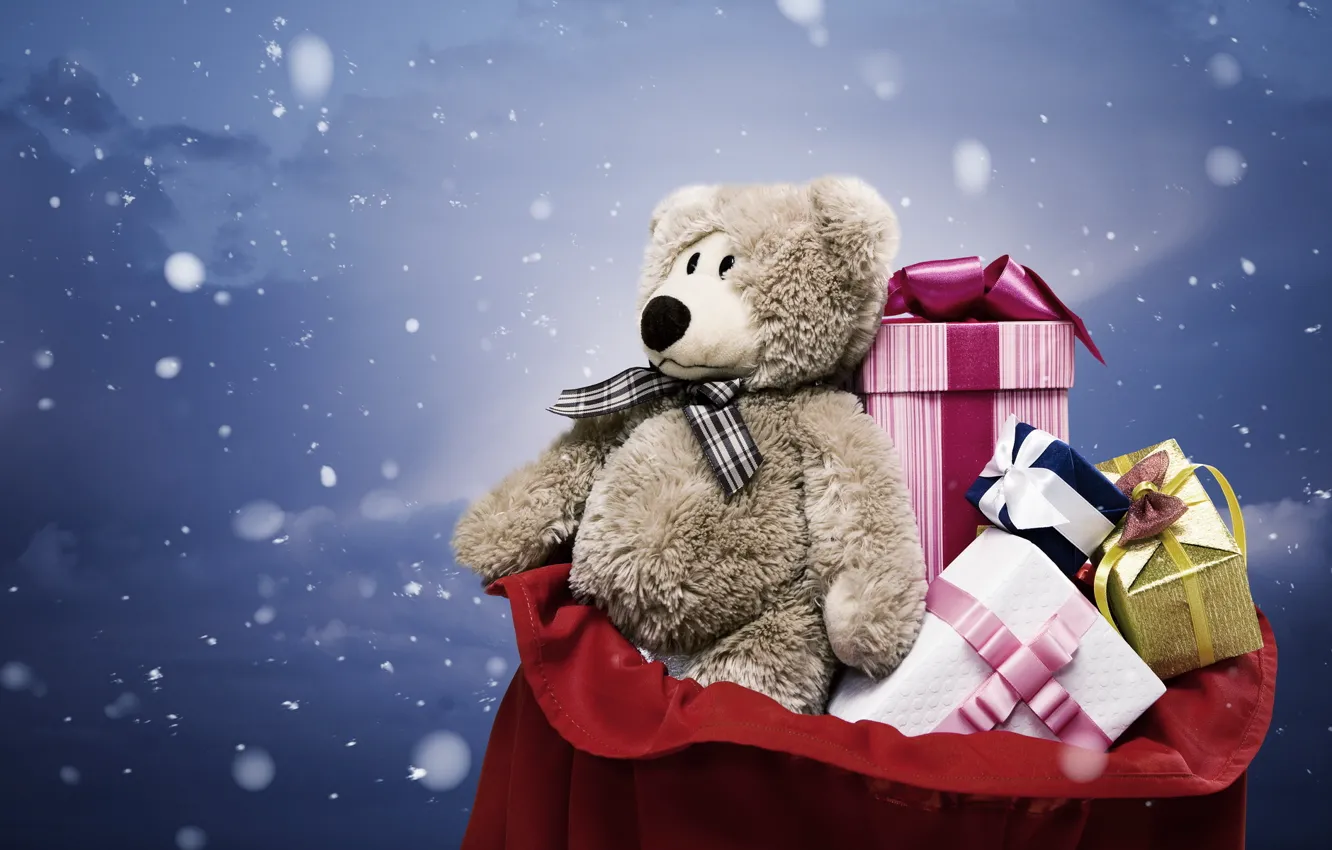 Фото обои снег, серый, праздник, игрушка, новый год, мишка, подарки, new year