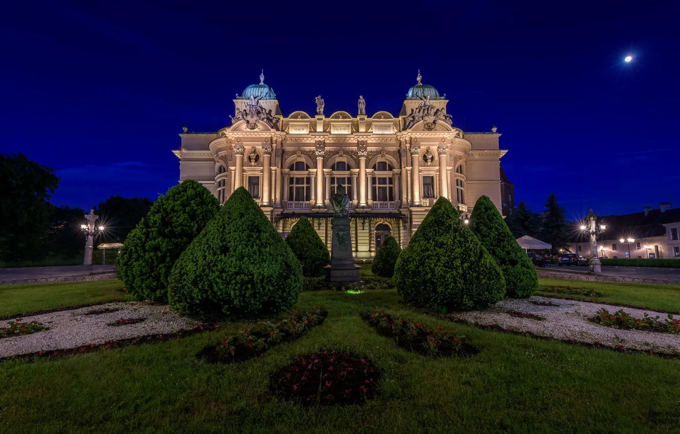 Фото обои деревья, ночь, здание, Польша, памятник, театр, Poland, Краков