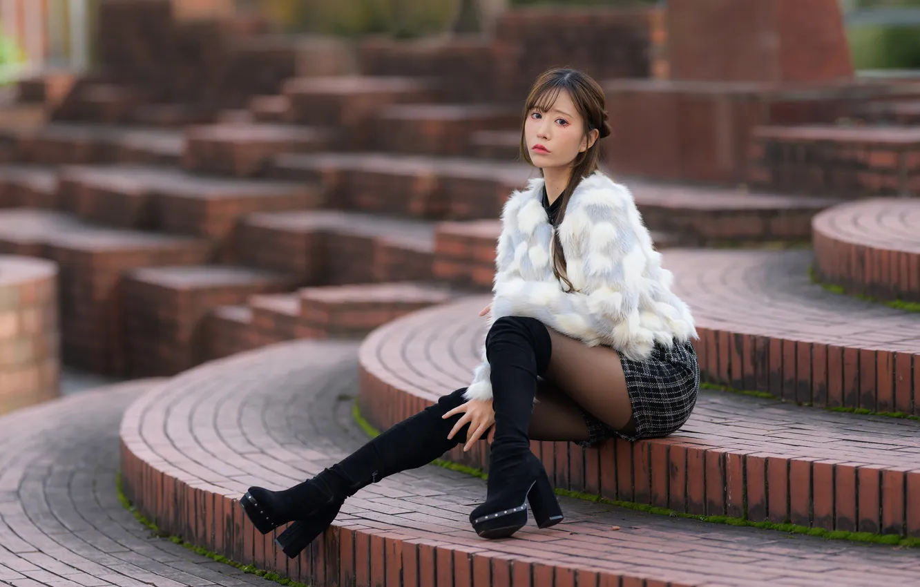 Фото обои girl, sexy, legs, beautiful, model, brunette, asian, boots