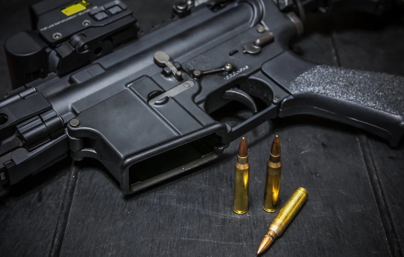Фото обои metal, bullets, assault rifle