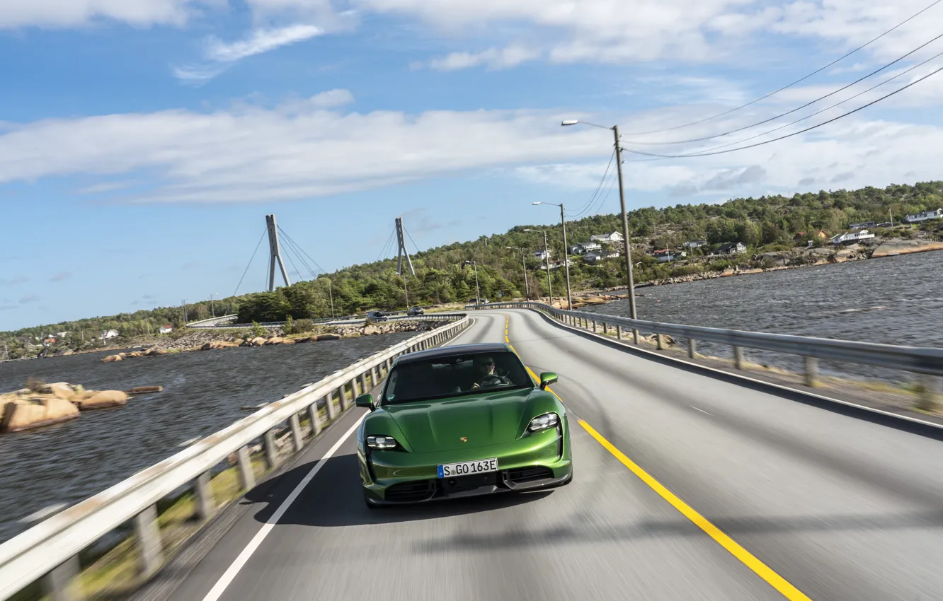 Фото обои дорога, Porsche, вид спереди, Turbo S, 2020, Taycan