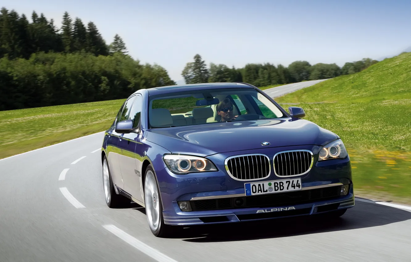 Фото обои дорога, машина, тюнинг, бмв, скорость, BMW, tuning, едет