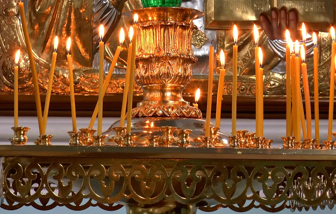 Фото обои огонь, интерьер, Свечи, храм, fire, gold, подсвечники, candle