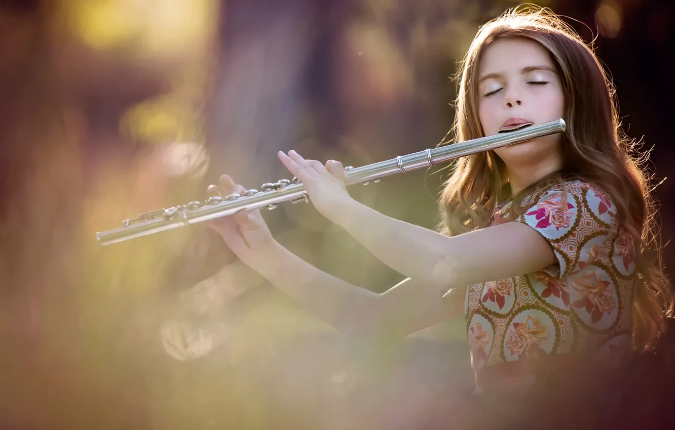 Фото обои игра, девочка, флейта