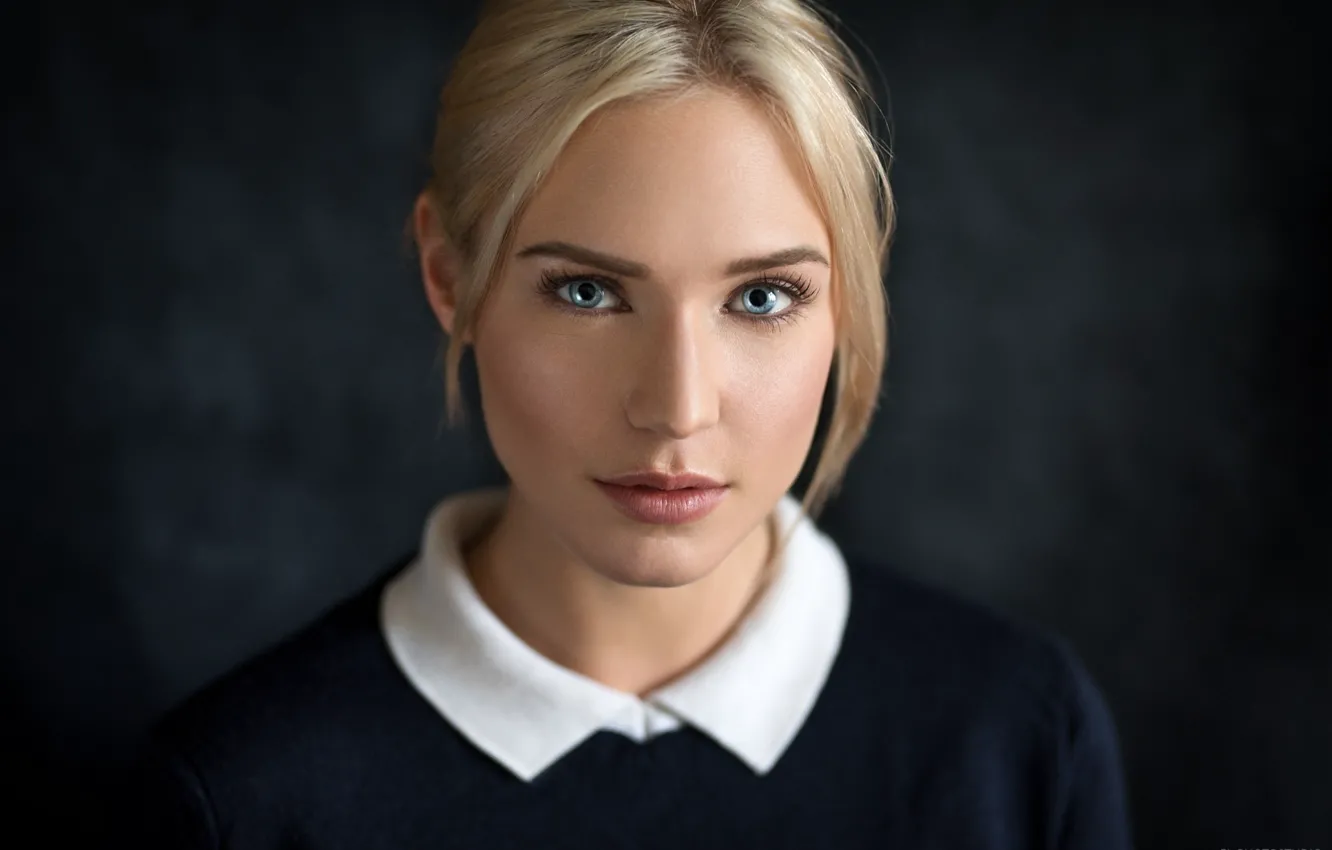 Фото обои взгляд, фон, портрет, макияж, прическа, блондинка, красотка, боке