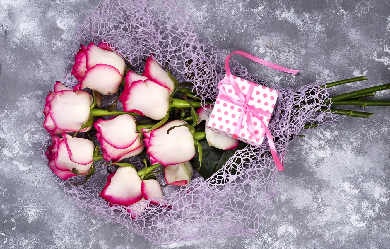 Фото обои цветы, подарок, розы, лепестки, love, розовые, white, pink
