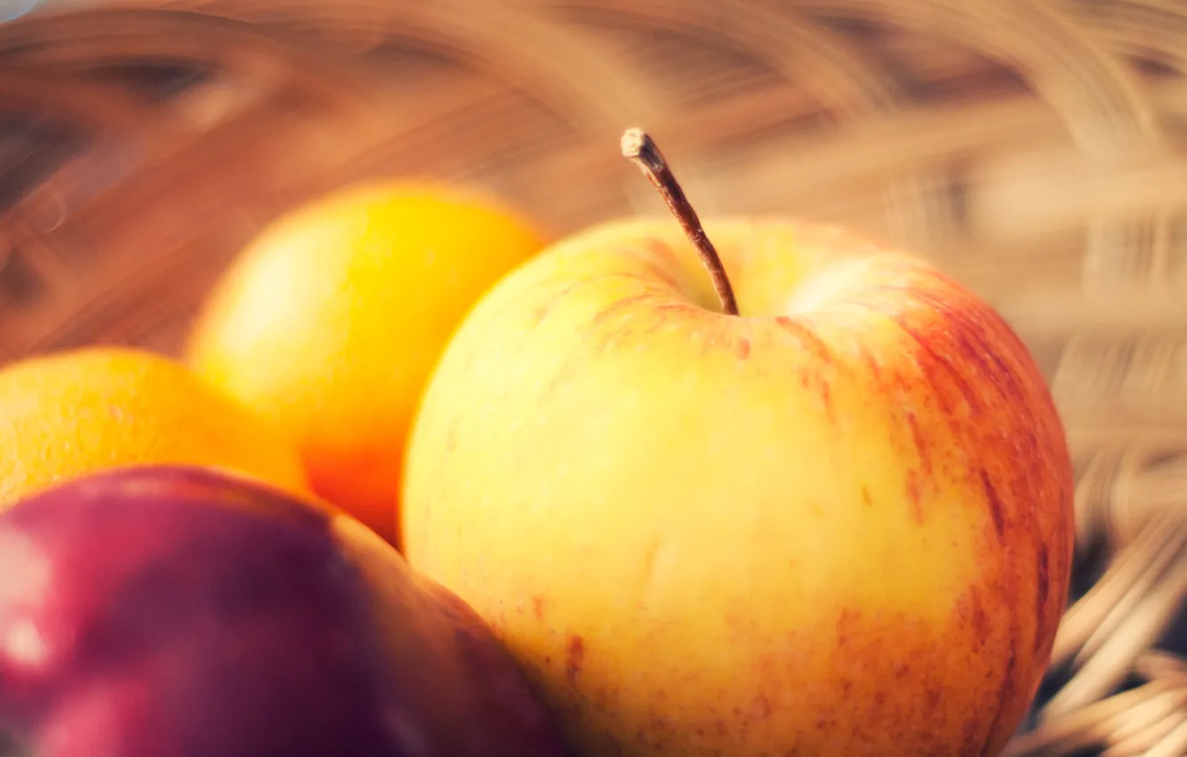 Фото обои корзина, яблоки, фрукты, розмытости