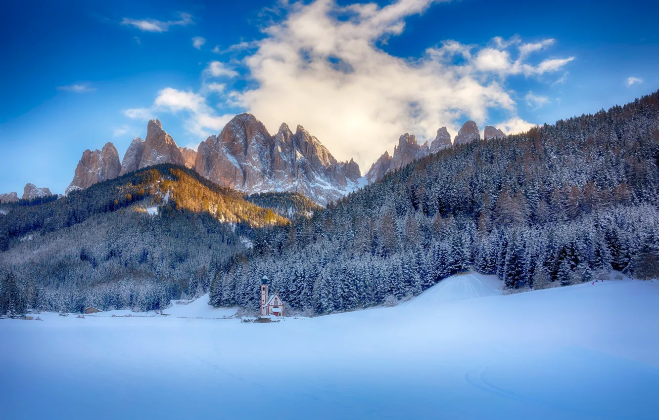 Фото обои зима, лес, снег, горы, Италия, церковь, Italy, Доломитовые Альпы