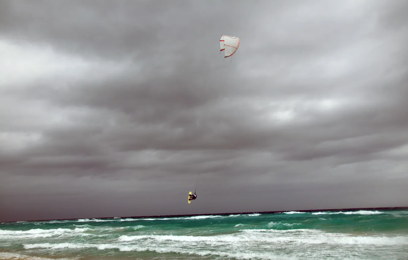 Фото обои море, волны, полет, брызги, ветер, спорт, спортсмен, куба