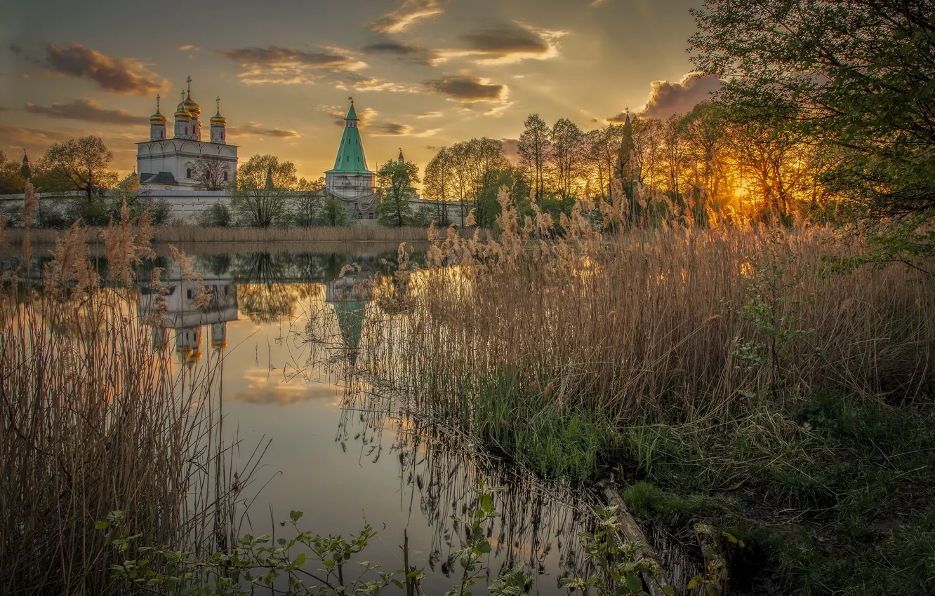 Фото обои пейзаж, закат, природа, пруд, село, Елена Гусева, Теряево, Спасо-Прилуцкий монастырь