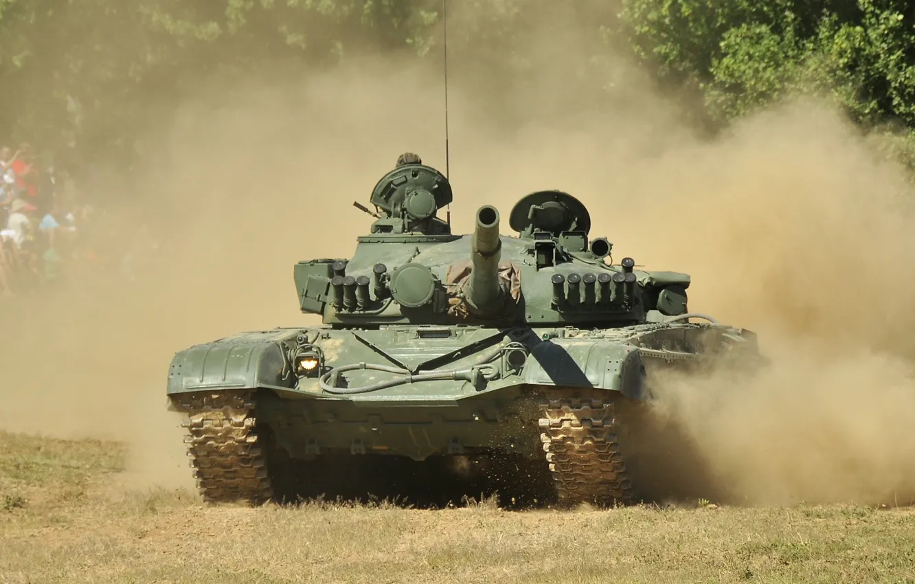Фото обои пыль, танк, боевой