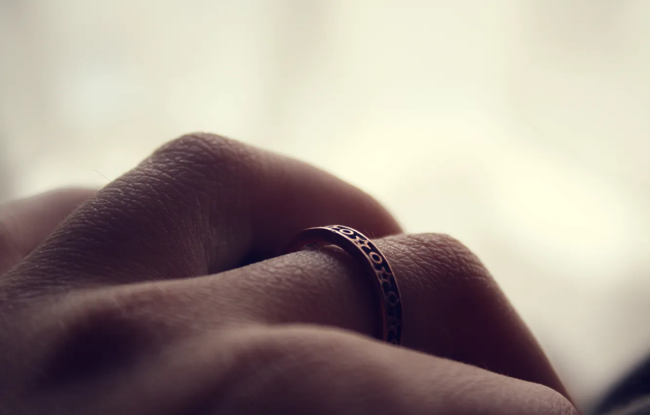 Фото обои макро, рука, кольцо, пальцы, украшение