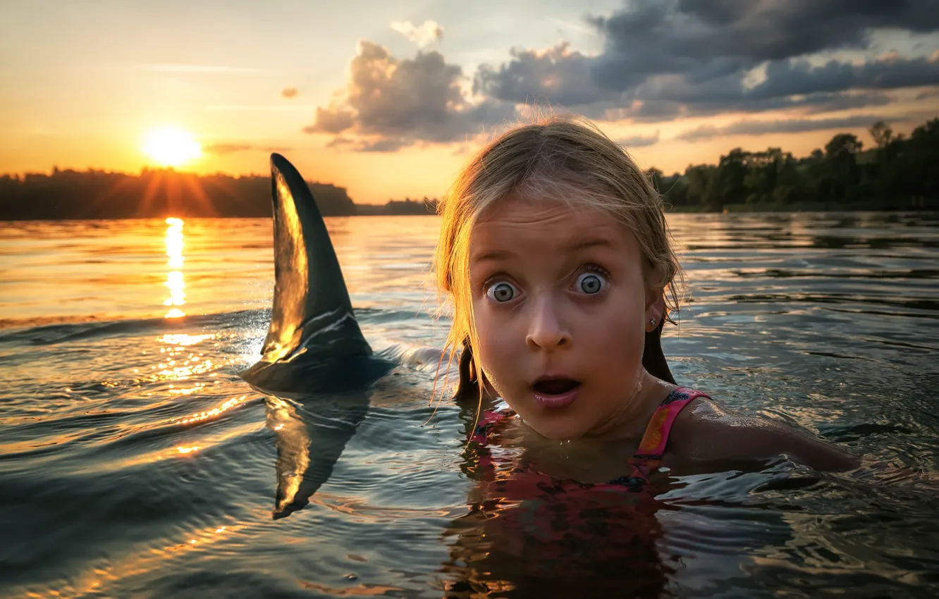 Фото обои акула, девочка, End of story