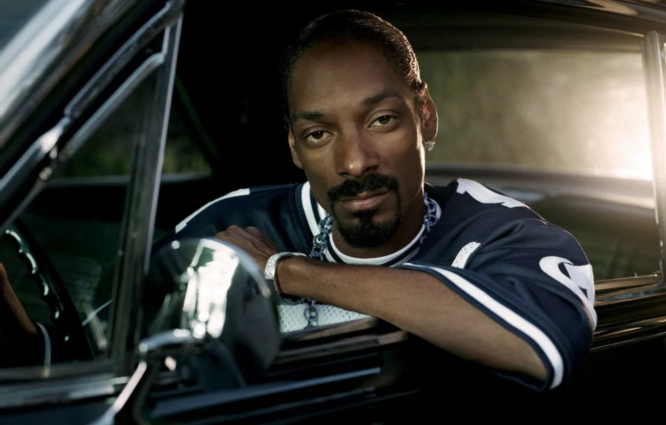 Фото обои машина, чёрный, музыкант, рэпер, нигер, rap, Snoop Dogg, Снуп Догг